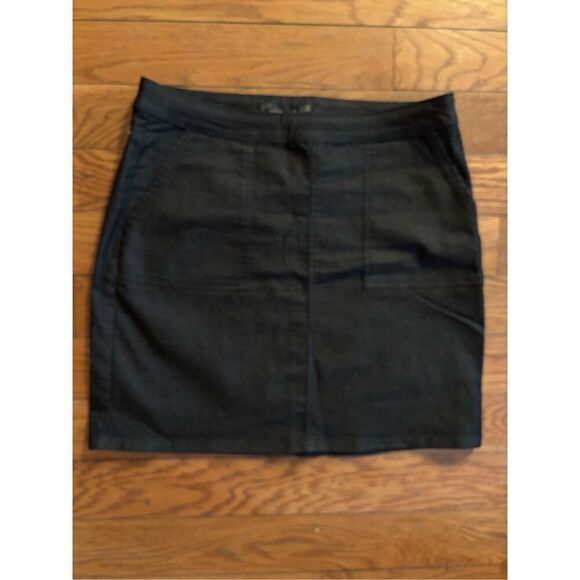 prAna Skirt - Picture 1 of 3